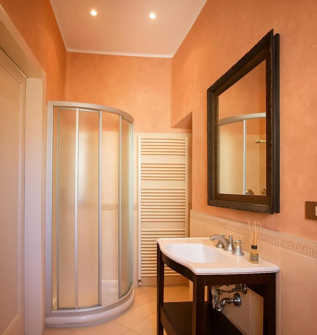 Dimora Storica Vicolo Del Volto Apartment Iseo